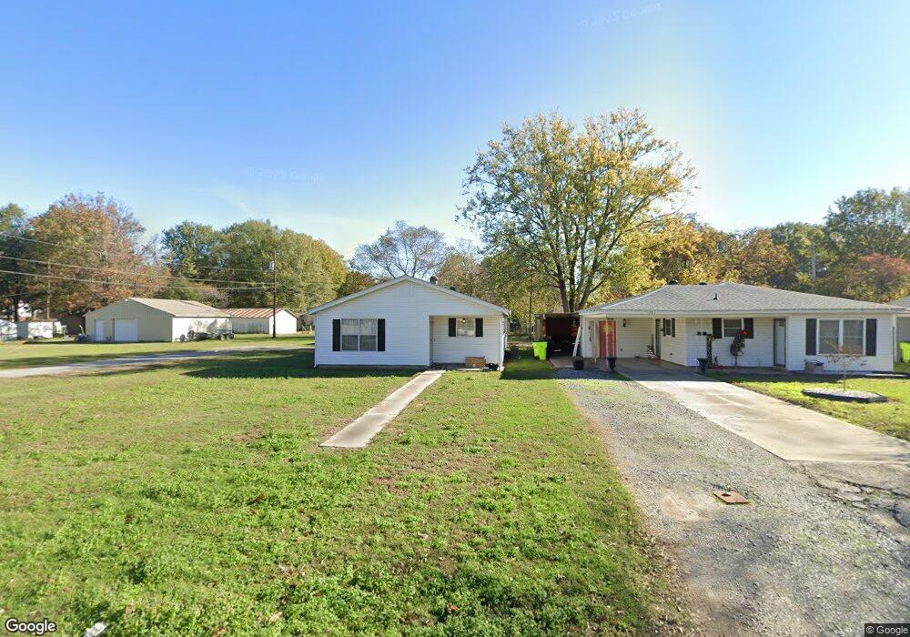 1201 S Wood St, Stuttgart, AR 72160 - photo 1