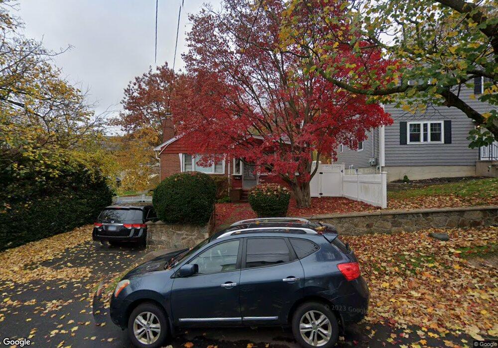 300 Robin St, Bridgeport, CT 06606 - photo 1