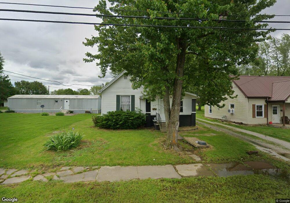 916 N Line St, Loogootee, IN 47553 - photo 1