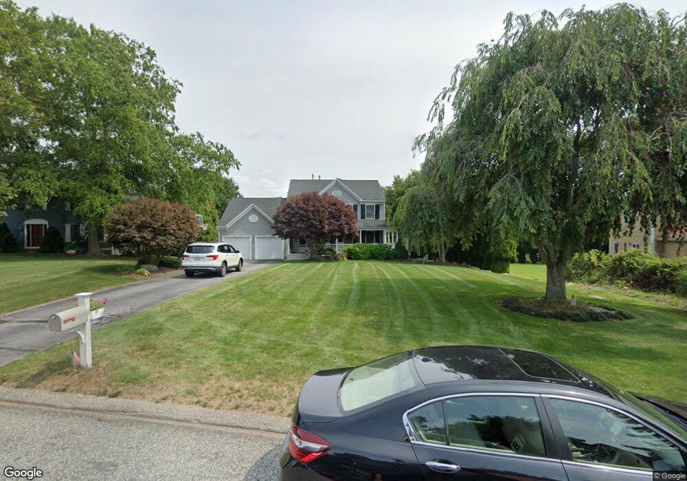 17 Paddock Ct, Wakefield, RI 02879 - photo 1