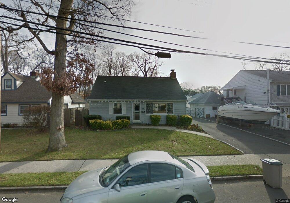 12 Copiague Place, Copiague, NY 11726 - photo 1