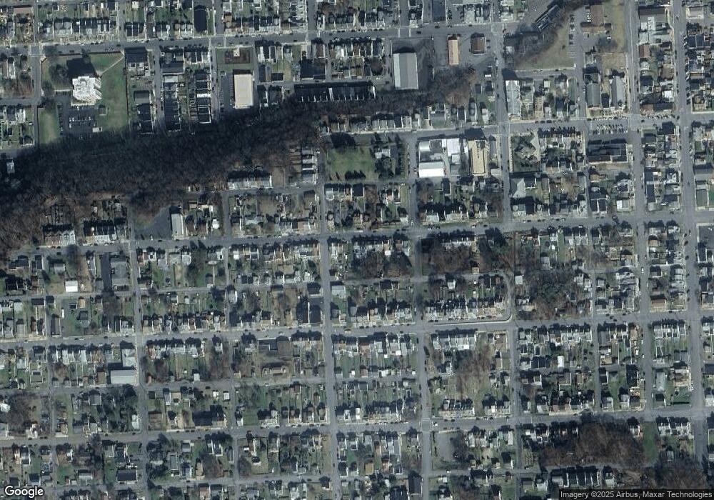 1034 W Spruce St, Coal Township, PA 17866 - photo 1