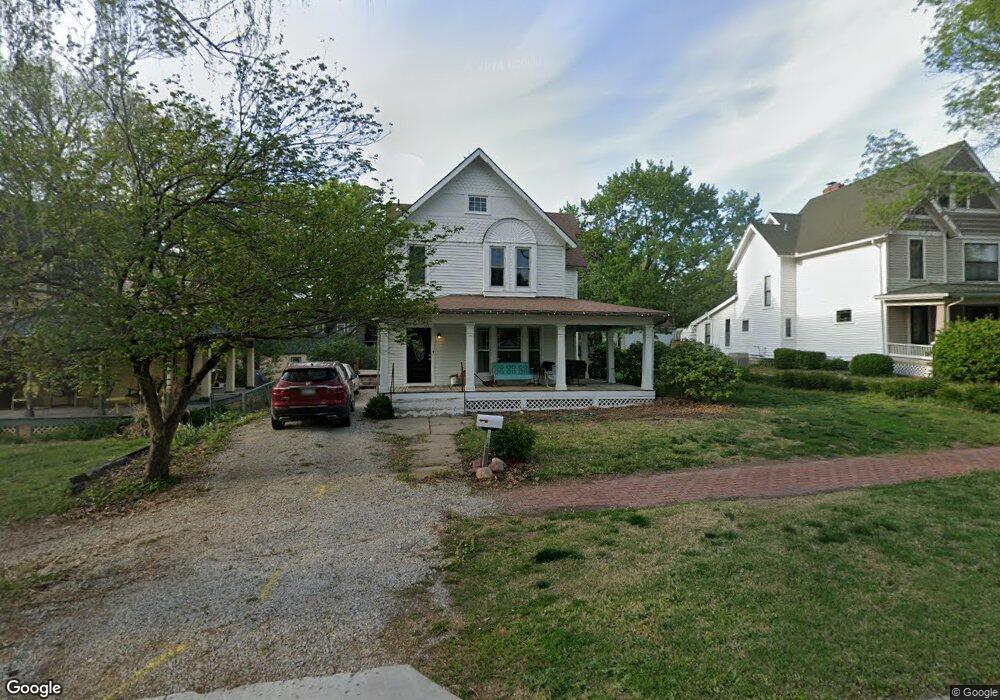 1724 SW Willow Ave, Topeka, KS 66606 - photo 1