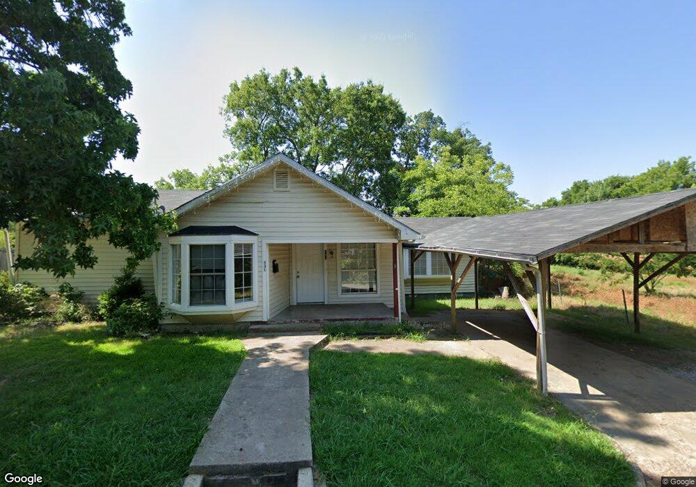 601 S 3rd St, Bonham, TX 75418 - photo 1
