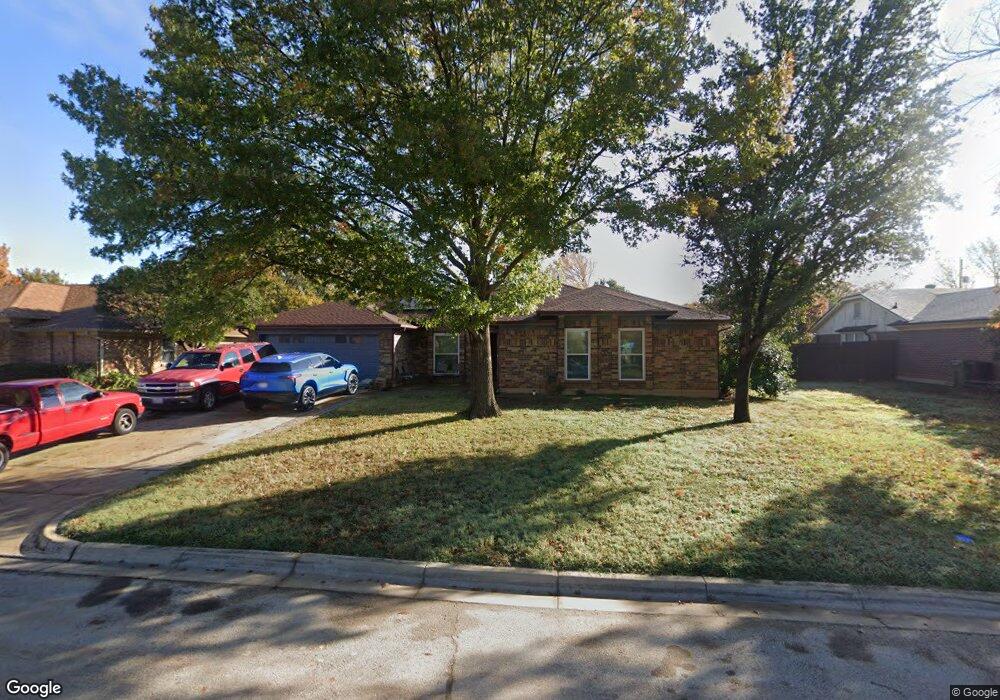 7512 Northfield Dr, North Richland Hills, TX 76182 - photo 1