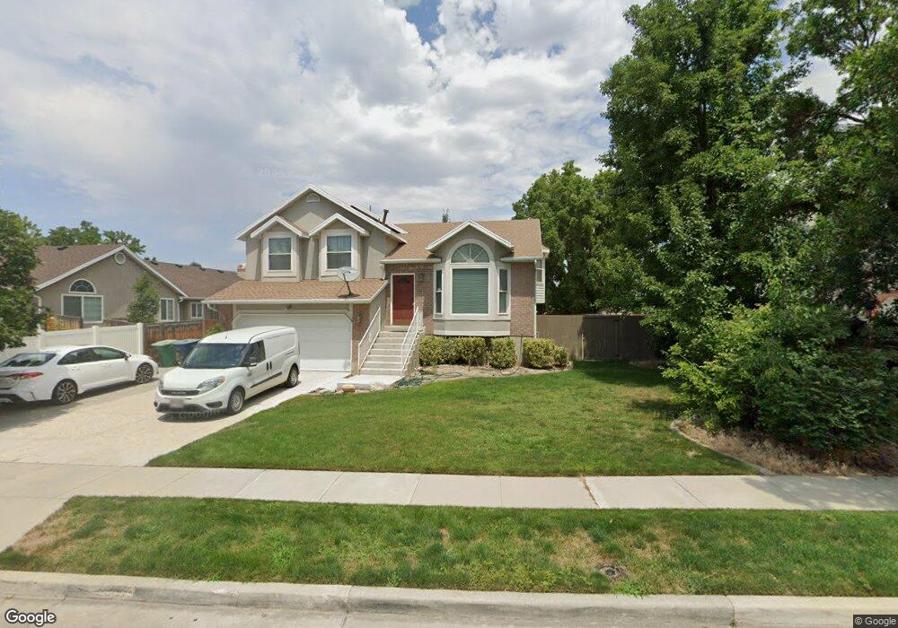 341 E Sandy Woods Ln, Midvale, UT 84047 - photo 1