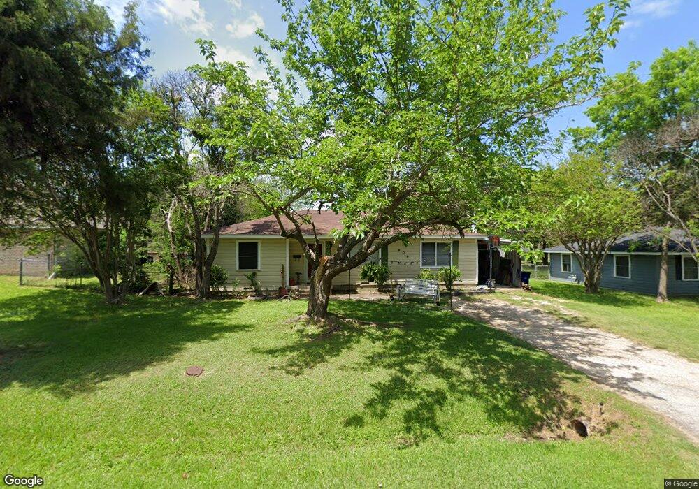 904 E Waco St, Ennis, TX 75119 - photo 1