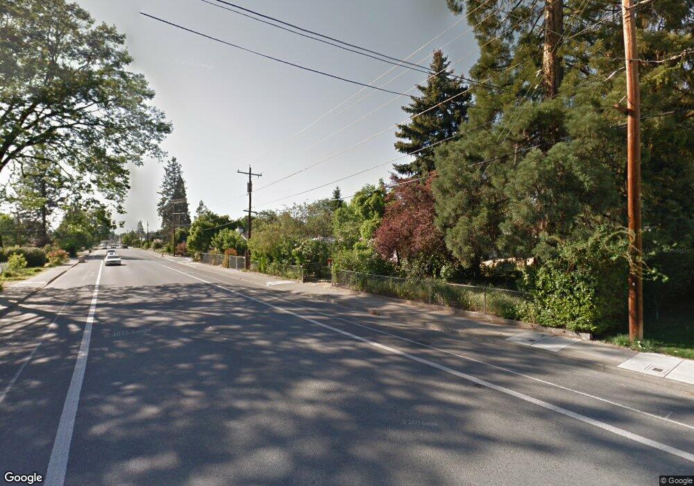 881 SE 10th St, Grants Pass, OR 97526 - photo 1