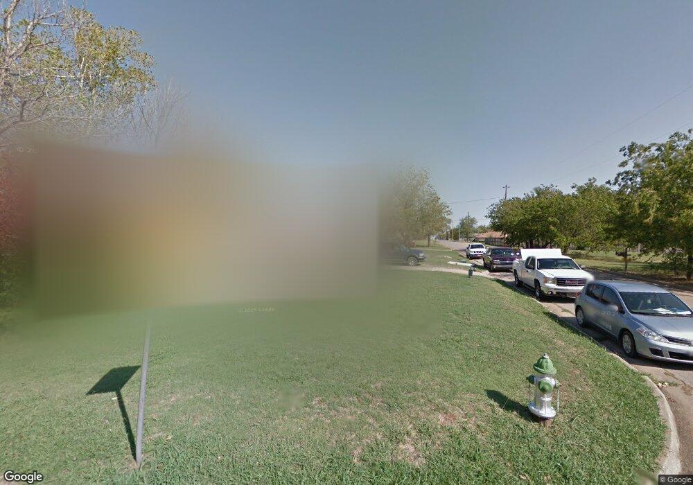 2204 Ellis Dr, Shawnee, OK 74804 - photo 1