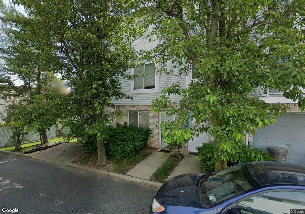 19 Peck Ct, Staten Island, NY 10306 - photo 1