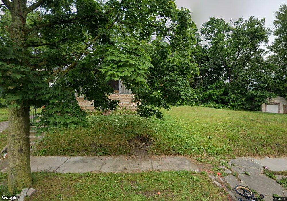 1605 Maplewood Ave, Flint, MI 48506 - photo 1