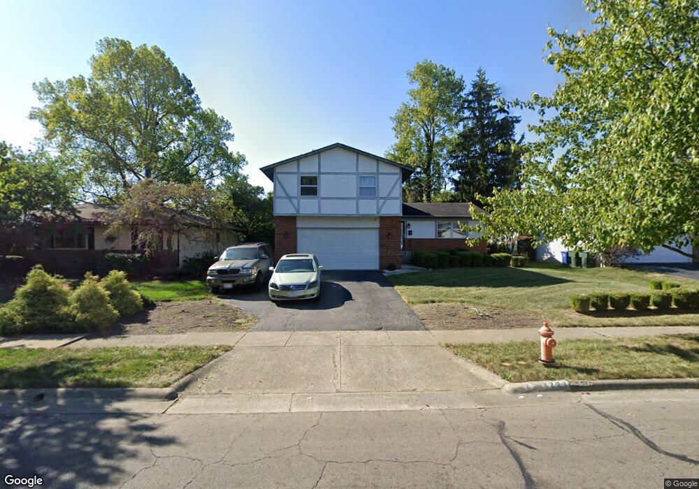 2227 Maplewood Dr, Columbus, OH 43229 - photo 1