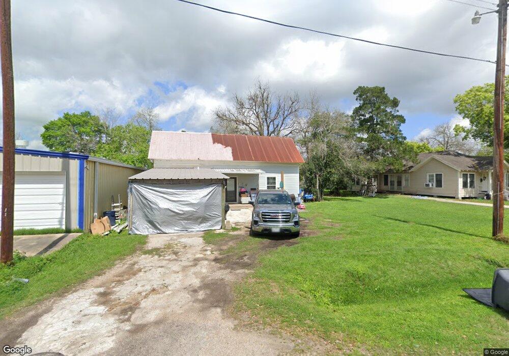 2113 5th St, Bay City, TX 77414 - photo 1