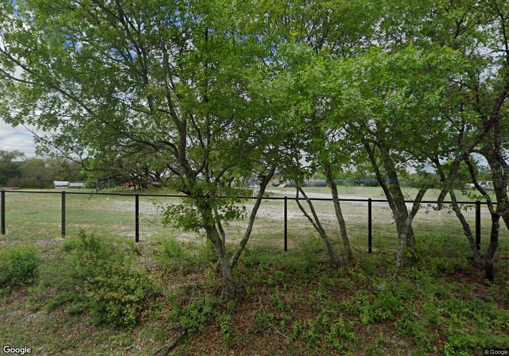 1302 Newport Rd, Weatherford, TX 76086 - photo 1