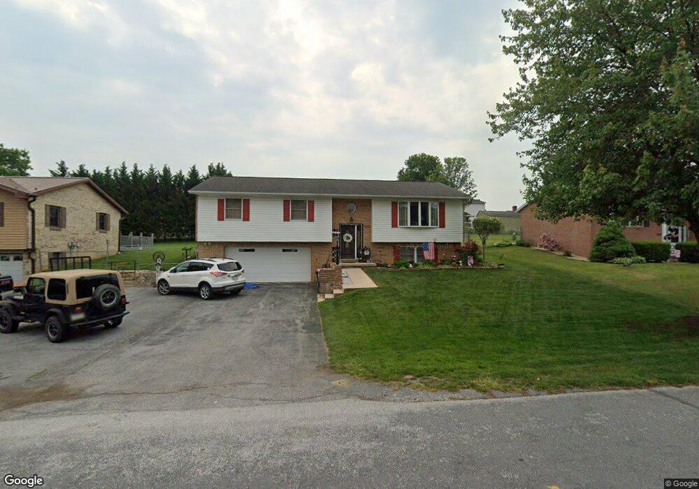 2947 Fillmore Dr, Chambersburg, PA 17201 - photo 1