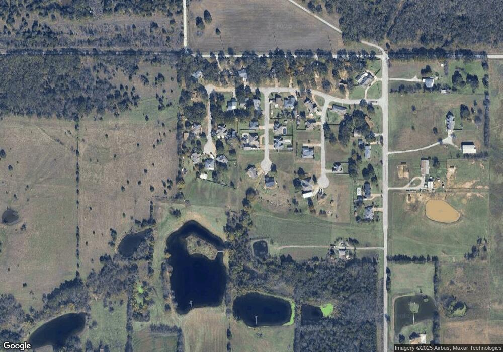 1633 Oak Leaf Cir, Ardmore, OK 73401 - photo 1