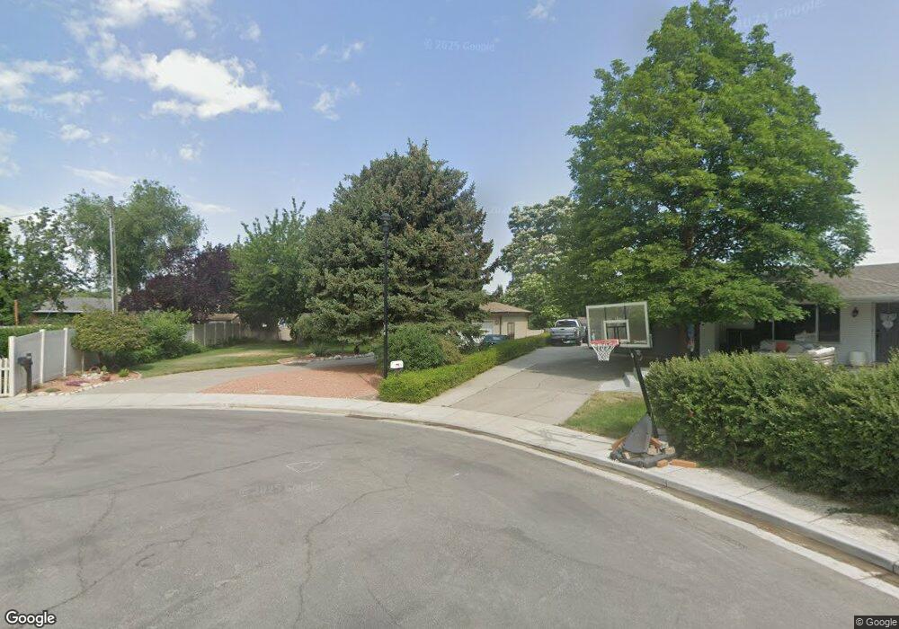 8036 S Viscounti Cir, Sandy, UT 84093 - photo 1