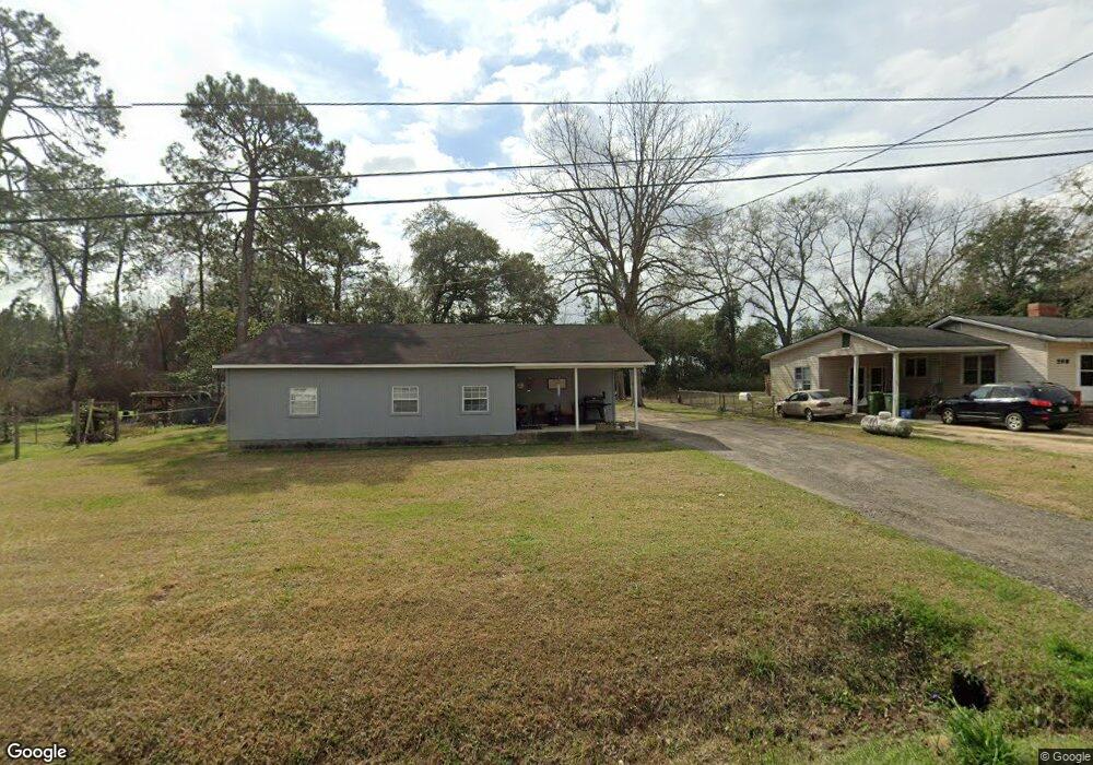216 Lindale Ave, Moultrie, GA 31788 - photo 1