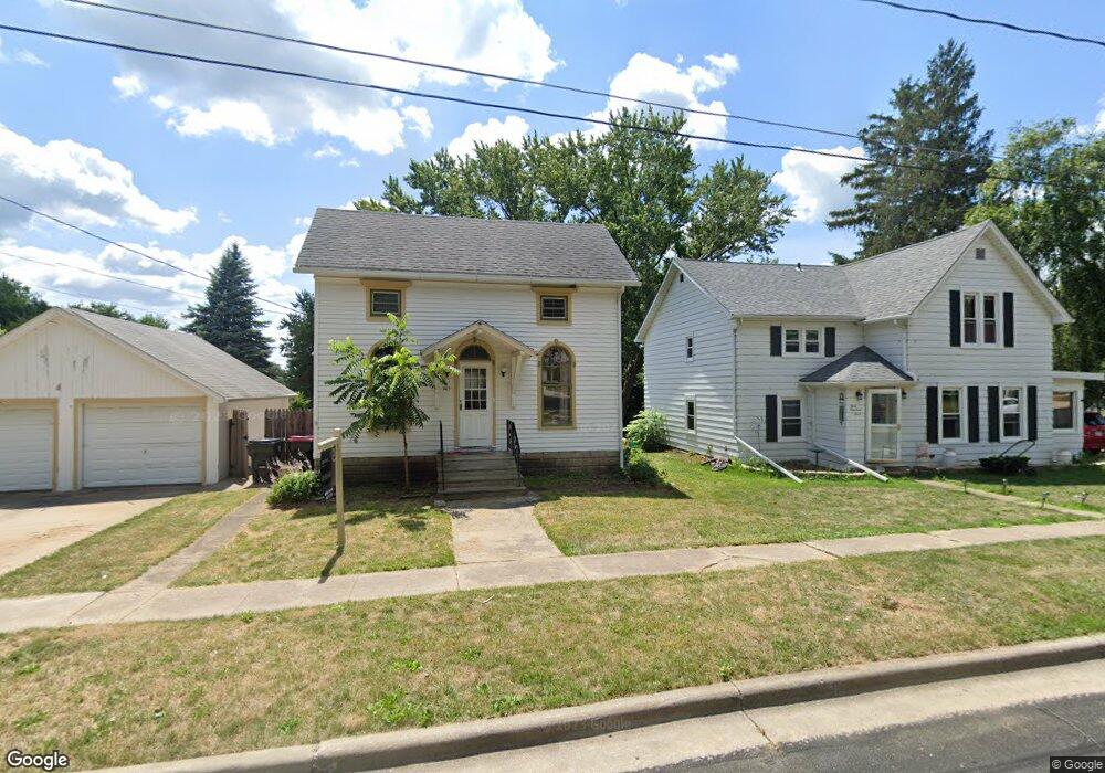 301 Maple Ave unit 1, Clinton, WI 53525 - photo 1