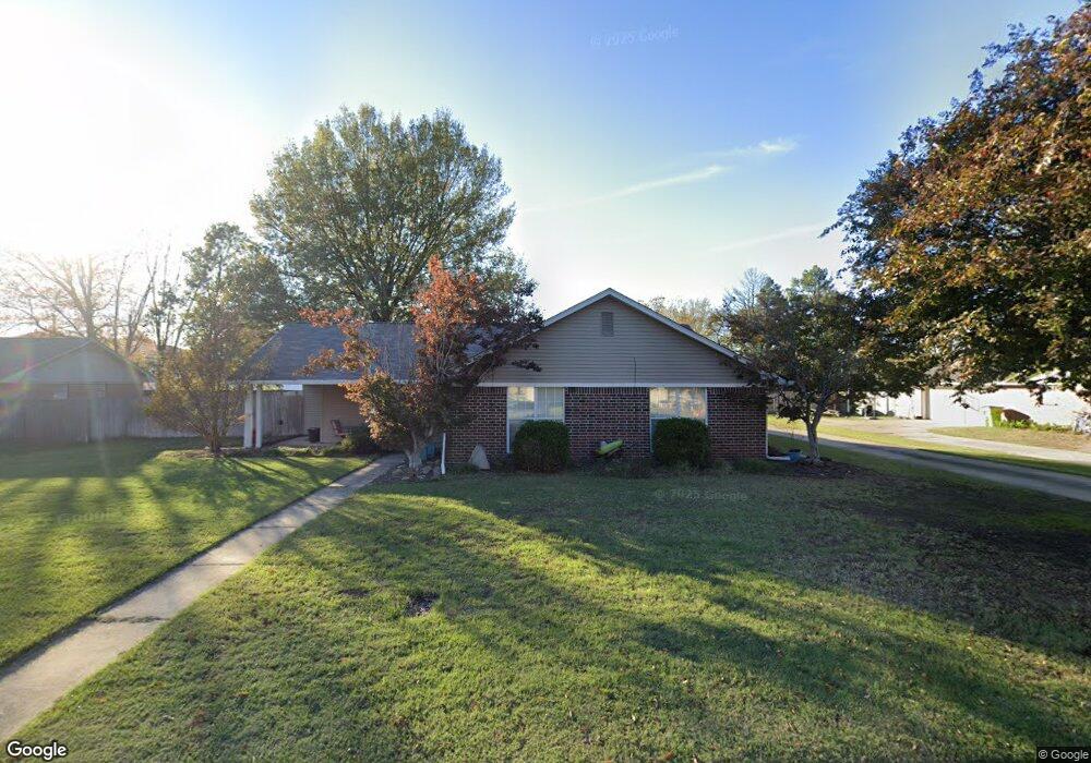 1804 Peachtree St, Stuttgart, AR 72160 - photo 1