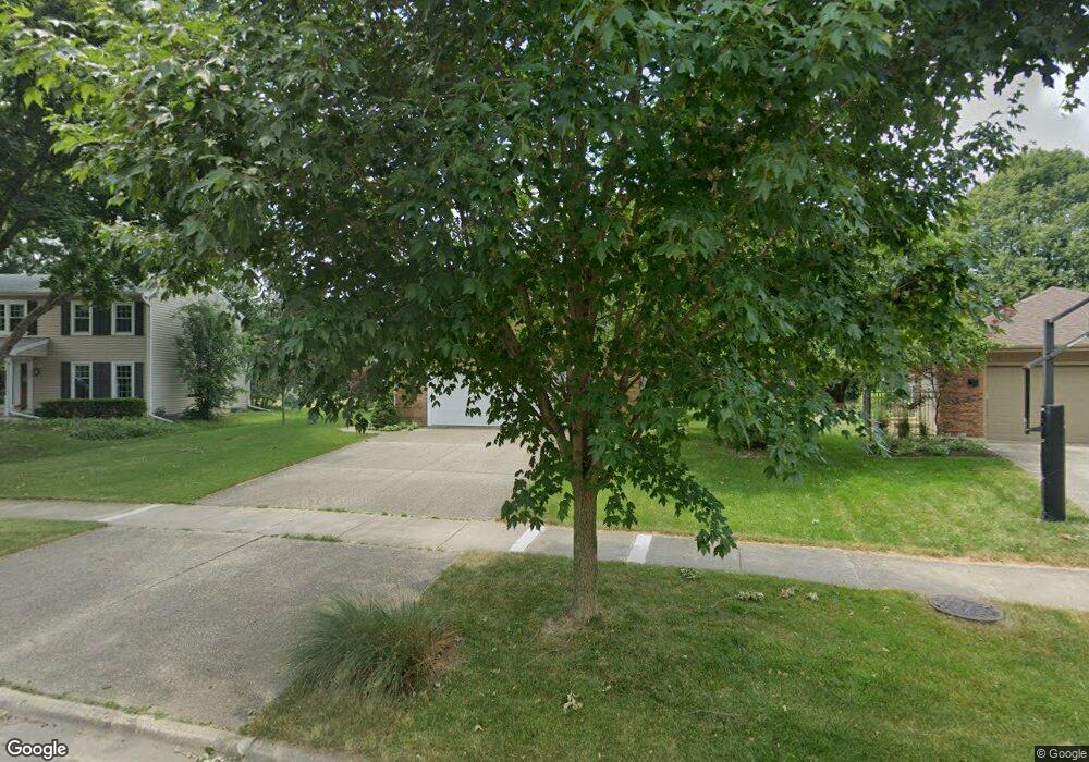 1183 Banbury Cir, Naperville, IL 60540 - photo 1