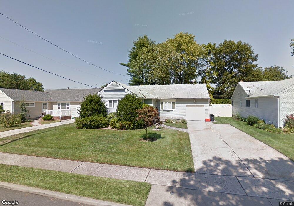 812 Cornell Rd, Franklin Square, NY 11010 - photo 1