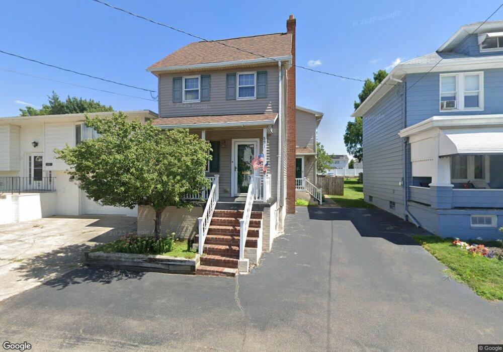 891 N Locust St, Hazleton, PA 18201 - photo 1