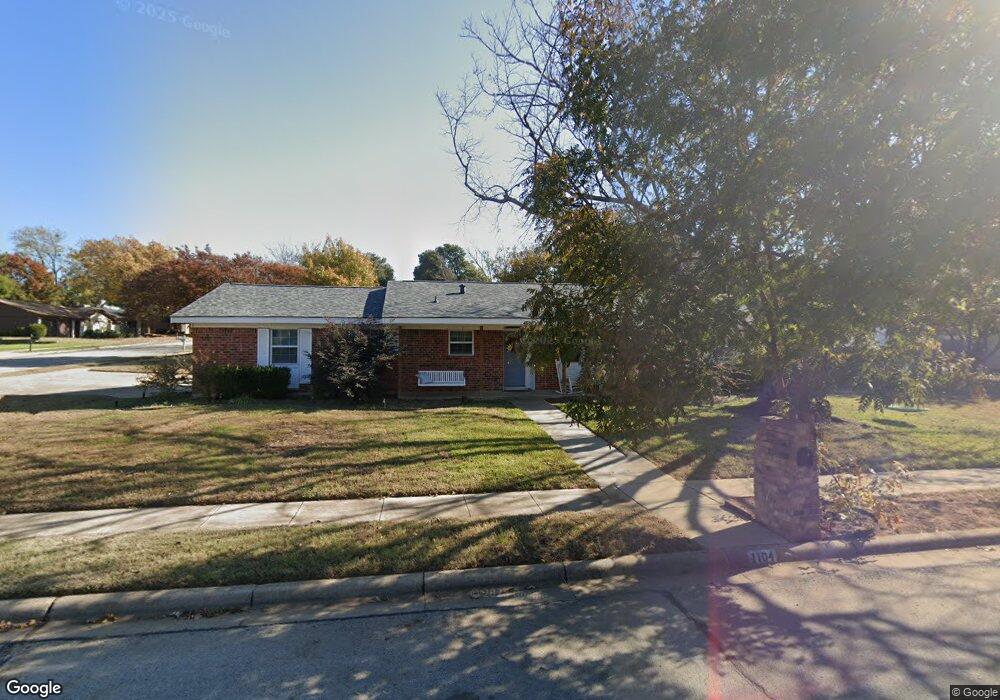 1104 Atlanta Dr, Bedford, TX 76022 - photo 1