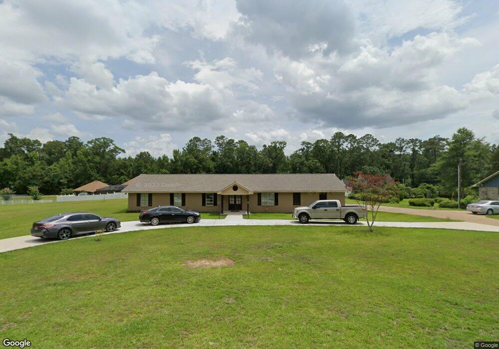 2103 2103 Shawnee Dr, McComb, MS 39648 - photo 1