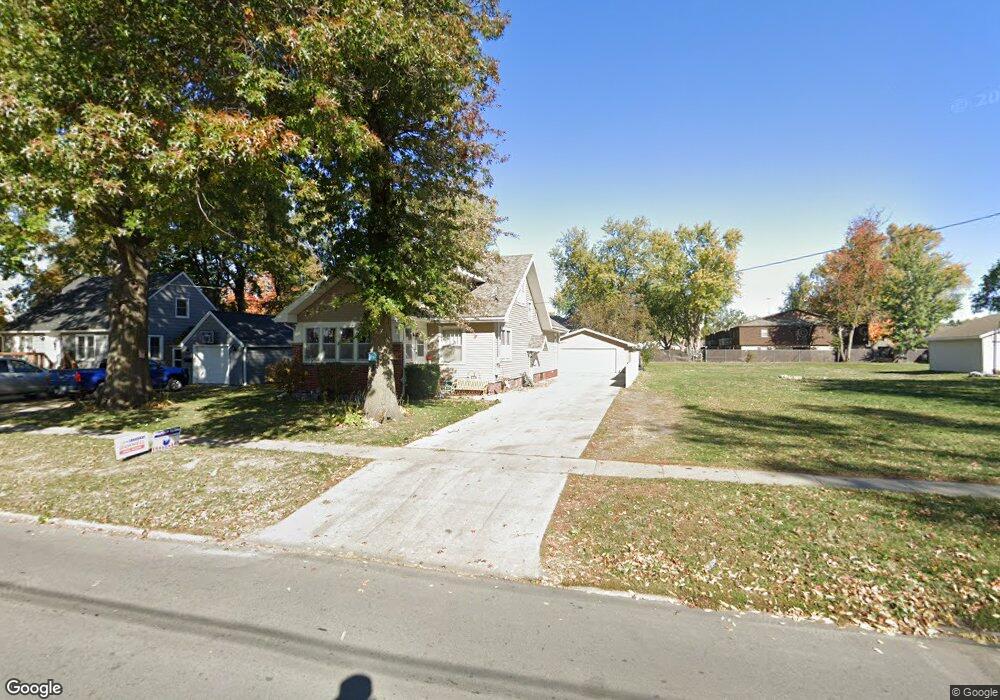 820 S 5 Ave E, Newton, IA 50208 - photo 1