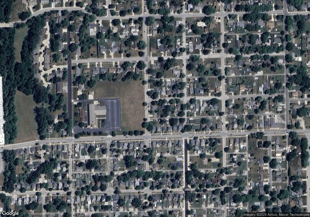 216 N Division St, Auburn, IN 46706 - photo 1