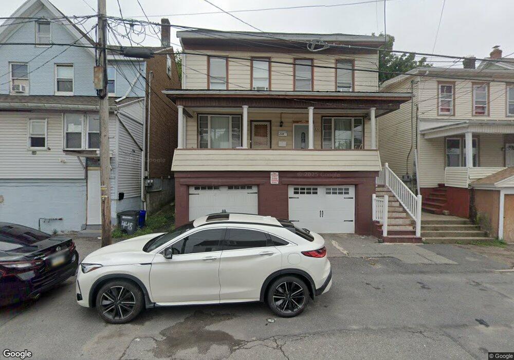 232 E Mine St, Hazleton, PA 18201 - photo 1