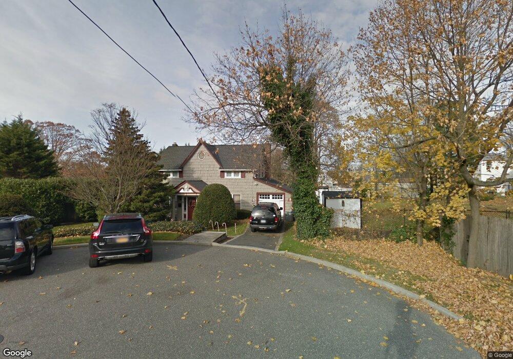 5 Fenway N, Baldwin, NY 11510 - photo 1