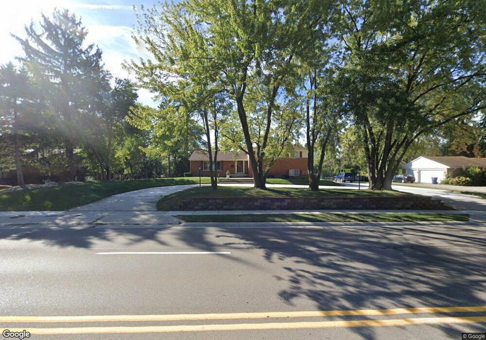 3475 W Maple Rd, Bloomfield Hills, MI 48301 - photo 1