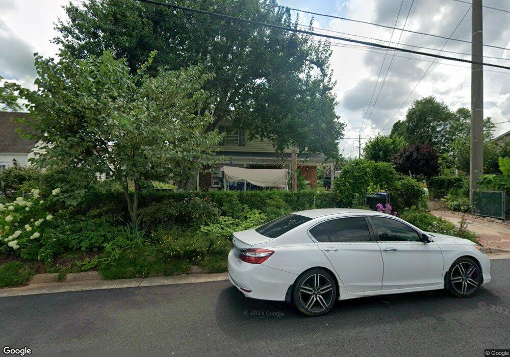 135 Martin Dr, Manassas Park, VA 20111 - photo 1