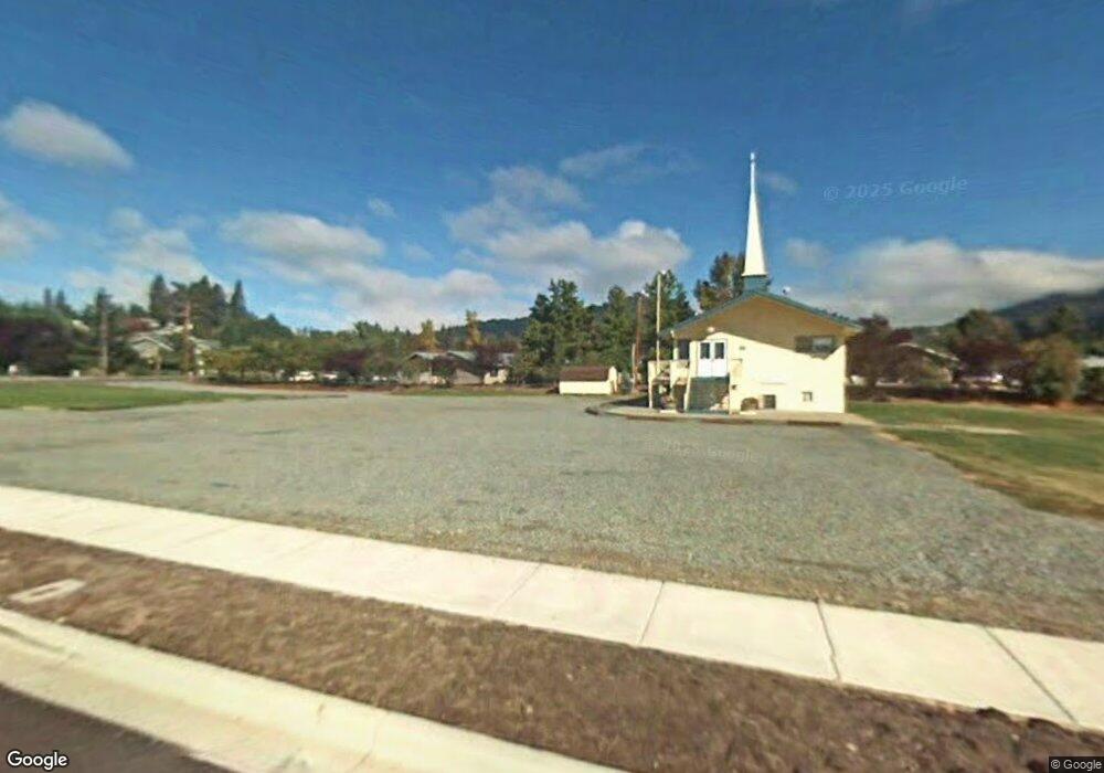 870 NW Cooke Ave, Grants Pass, OR 97526 - photo 1