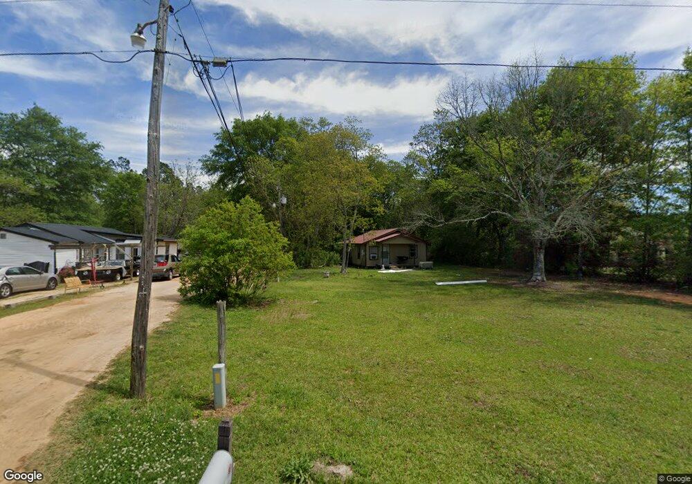 2114 N Sunset Dr, Atmore, AL 36502 - photo 1