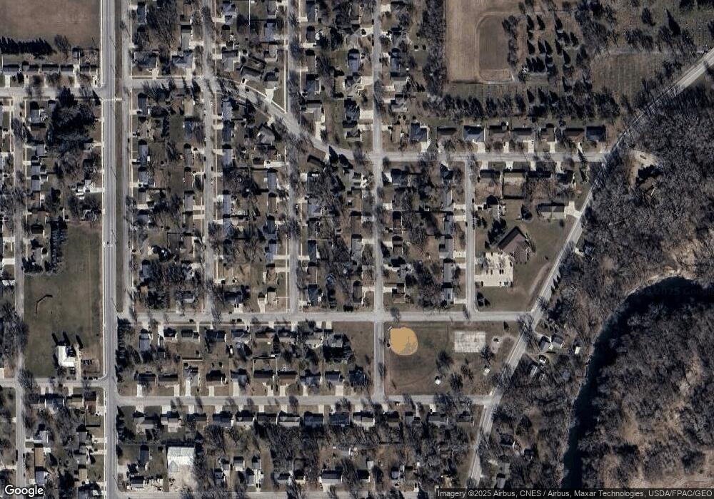 2102 9th St SW, Austin, MN 55912 - photo 1