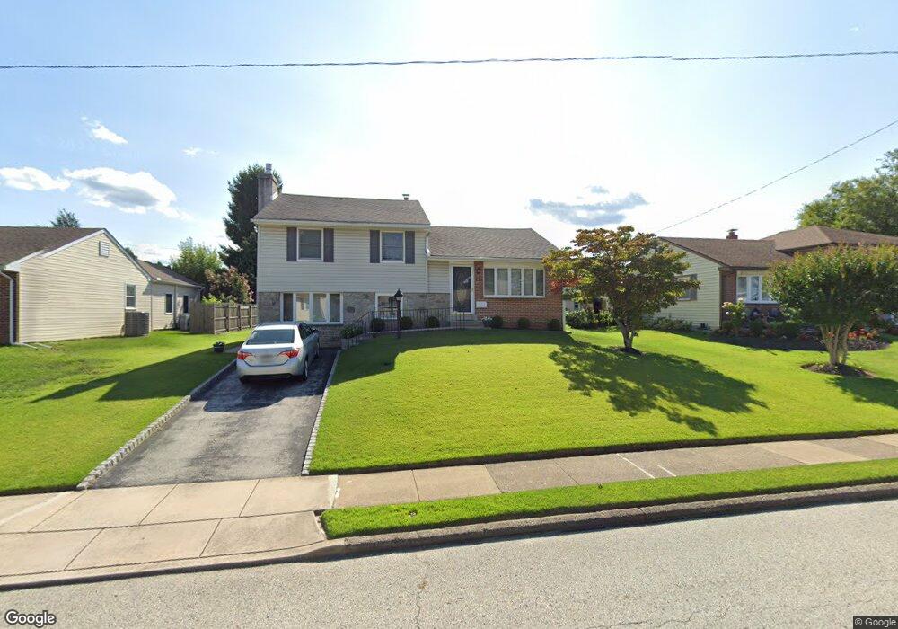 214 Canterbury Dr, Broomall, PA 19008 - photo 1