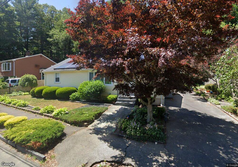 4 Pillings Rd, Saugus, MA 01906 - photo 1