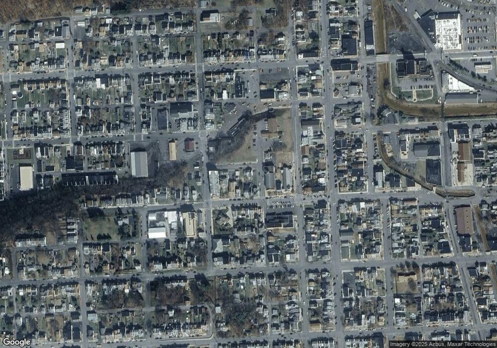 836 W Lynn St, Coal Township, PA 17866 - photo 1