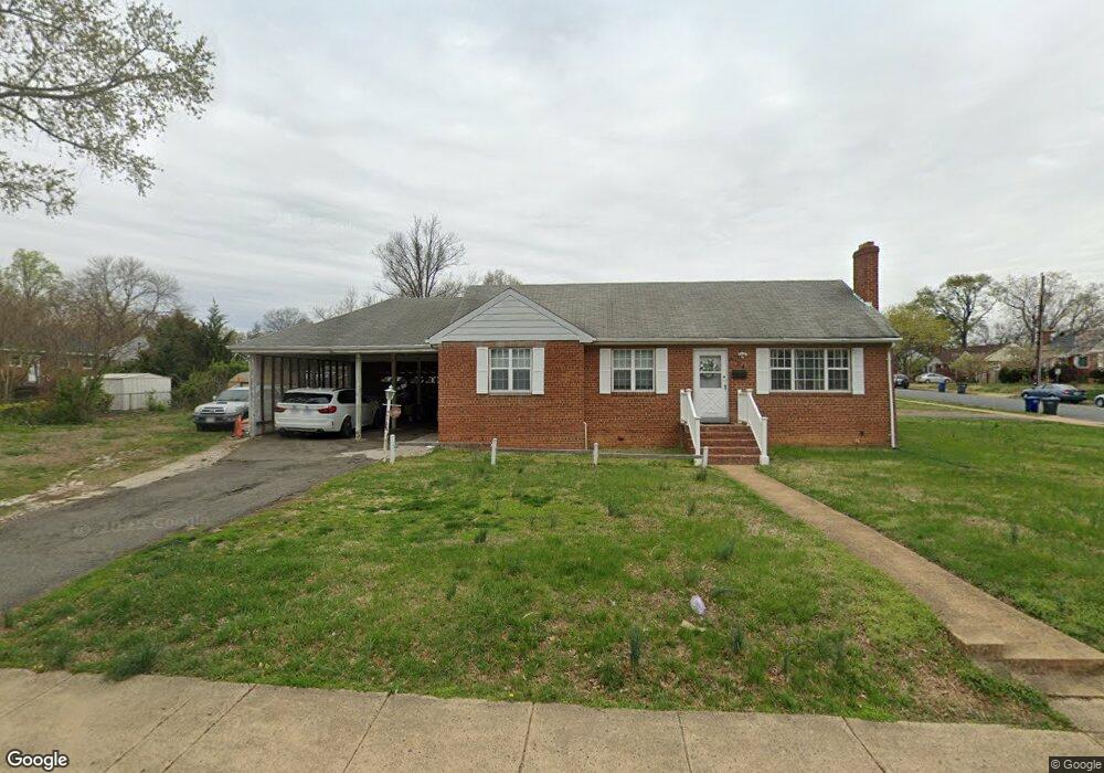 6104 Knollwood Dr, Falls Church, VA 22041 - photo 1