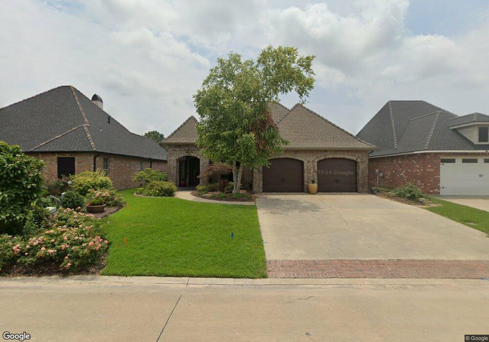 907 Chartres St, Lake Charles, LA 70605 - photo 1