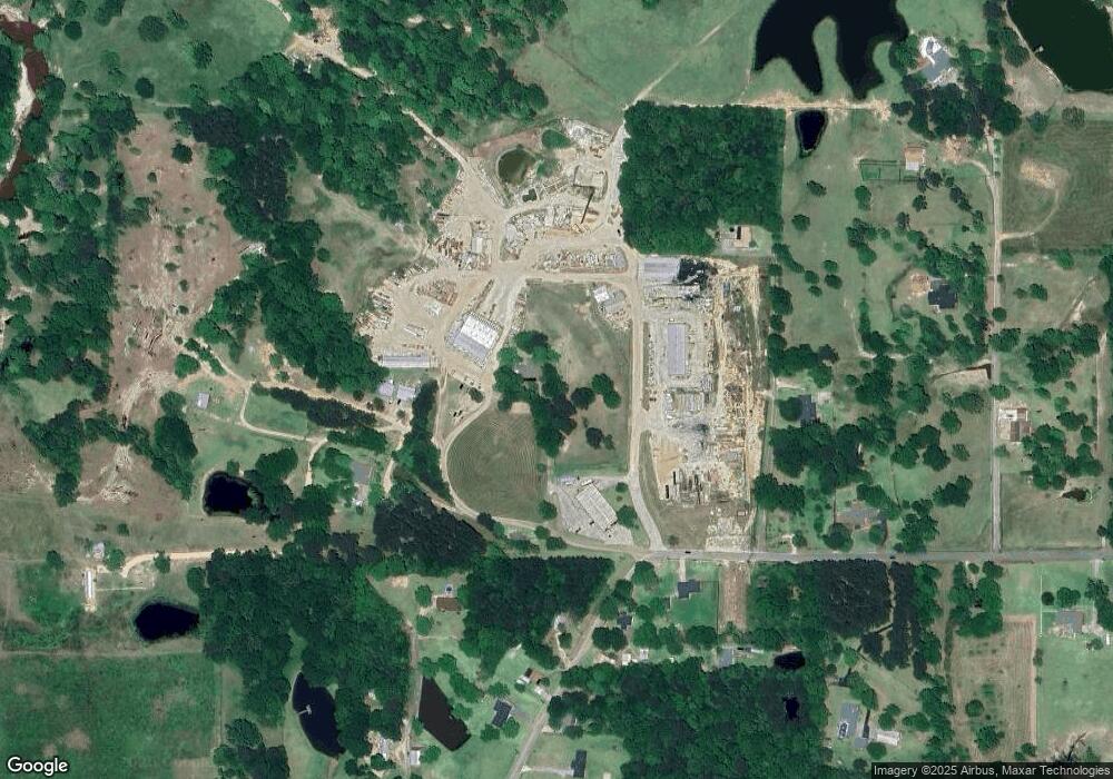 32 Taylors Cir, Laurel, MS 39443 - photo 1