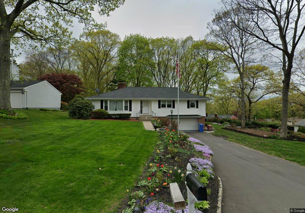 151 Bateswood Rd, Waterbury, CT 06706 - photo 1