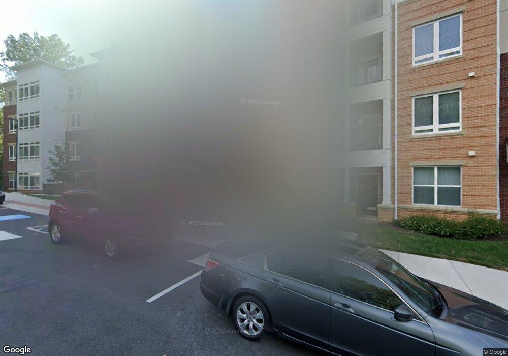 Enclave unit 1004, Fairfax, VA 22031 - photo 1