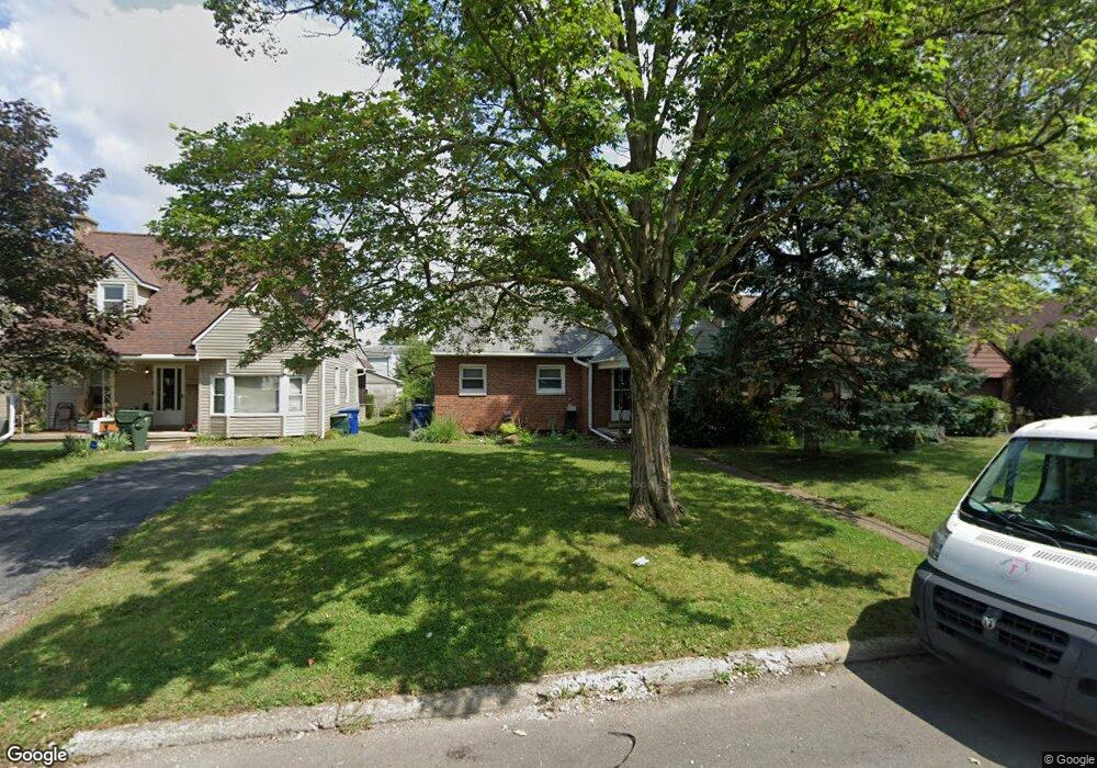 926 Chestershire Rd, Columbus, OH 43204 - photo 1