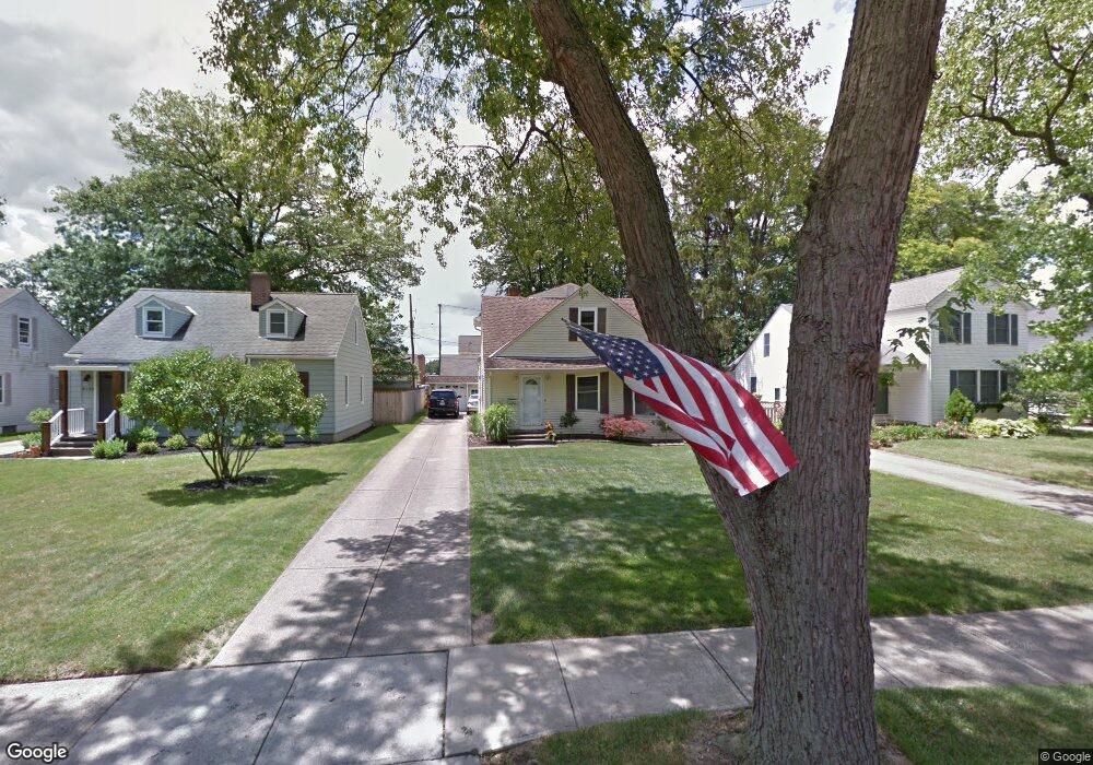 8122 Lynway Ave, Olmsted Falls, OH 44138 - photo 1