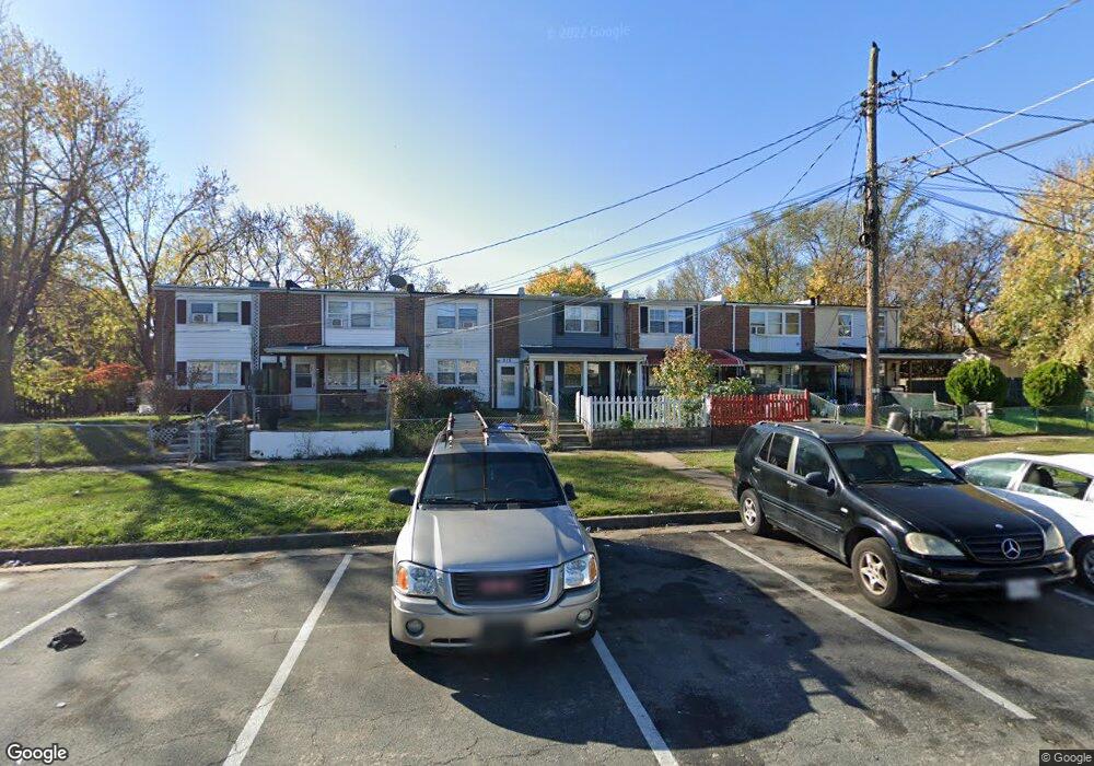 911 Imperial Ct, Halethorpe, MD 21227 - photo 1