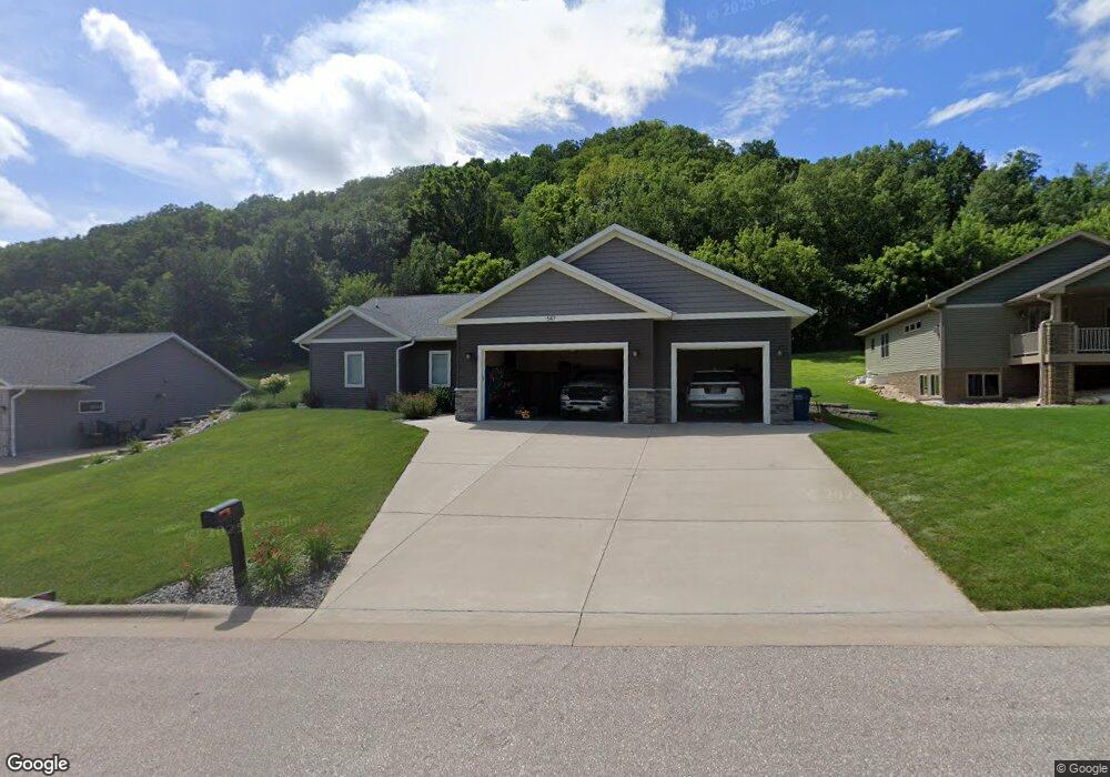 547 Red Apple Dr, La Crescent, MN 55947 - photo 1